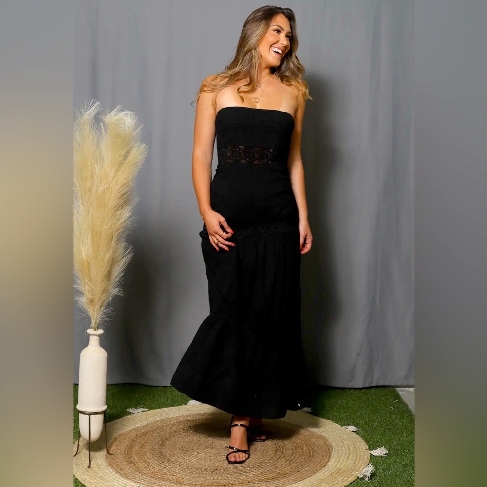Elegant Black Strapless Maxi Dress